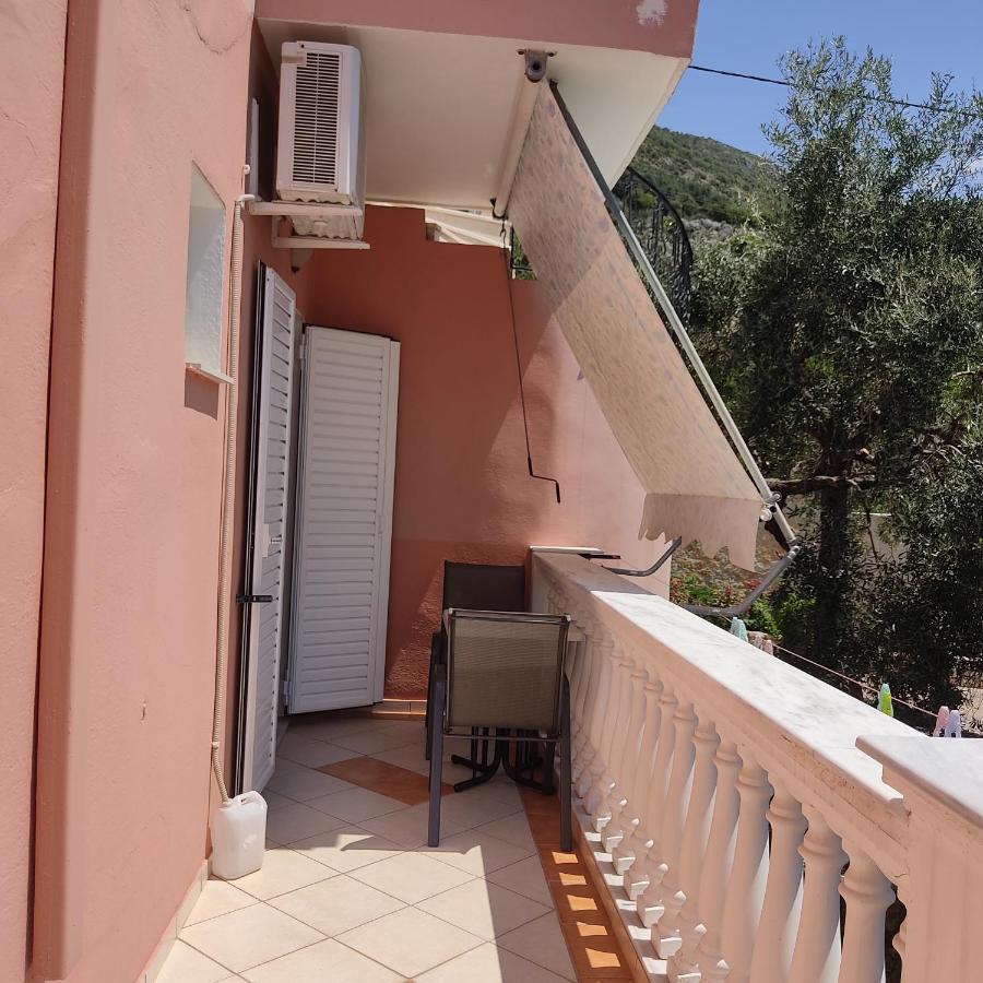 Nikolaou Thomas House Apartment Parga Ngoại thất bức ảnh